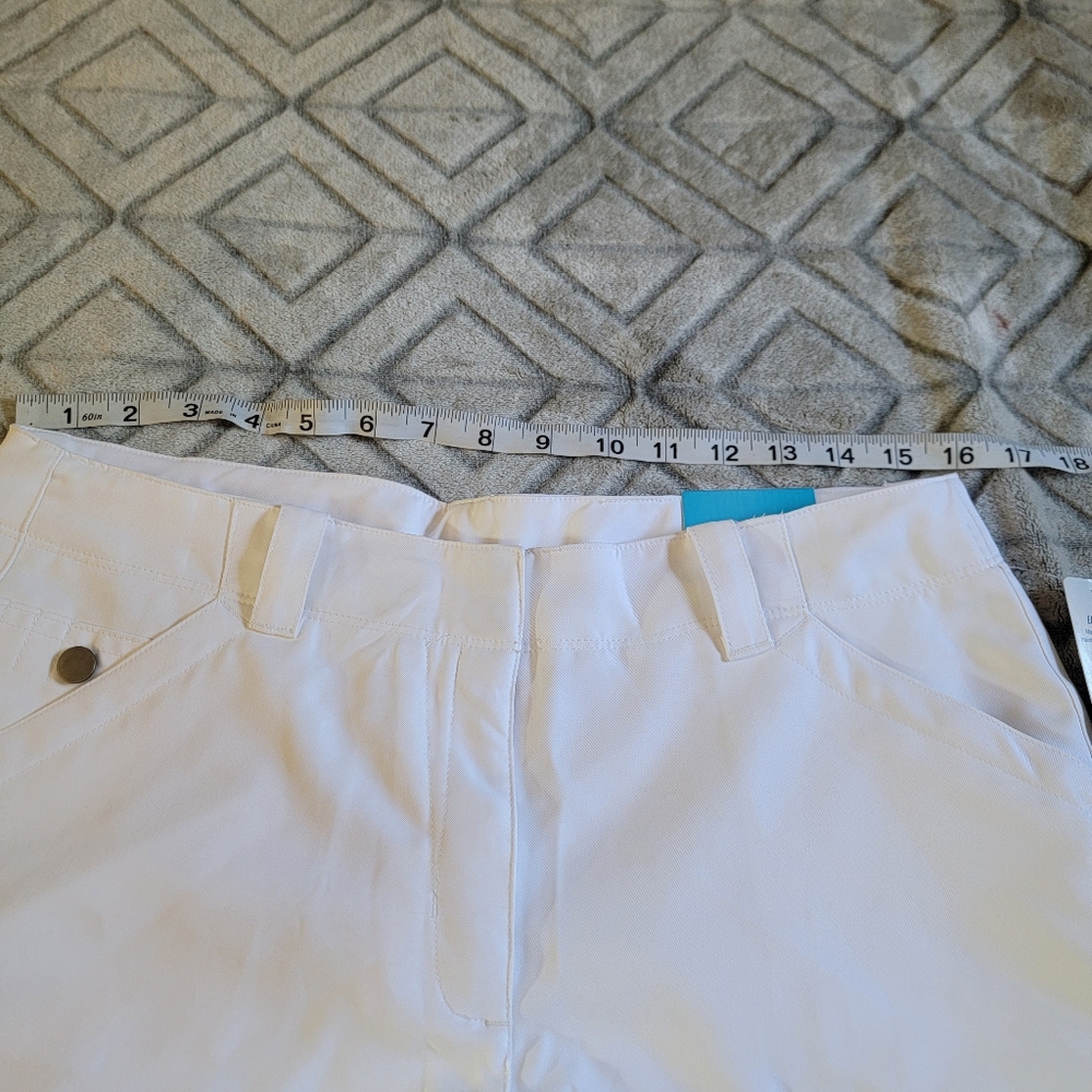 PGA Tour Bermuda Womens Golf Shorts Size 10 Bright White Pockets New High Rise - Picture 6 of 8